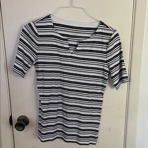 Talbots Striped Short Sleeve Women's Tee in Black and White Small